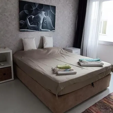 Lara'da Modern Bir Vaha Apartment