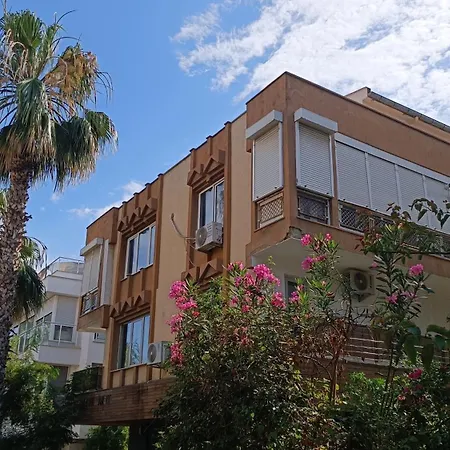 Lara'da Modern Bir Vaha Apartment *