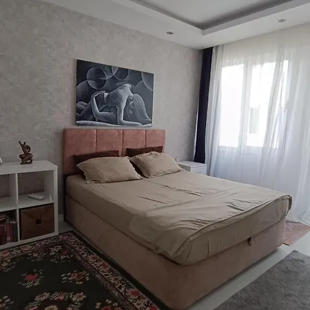 Apartament Lara'da Modern Bir Vaha *