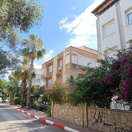 Lara'da Modern Bir Vaha Apartmán *