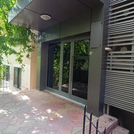 Lara'da Modern Bir Vaha דירה
