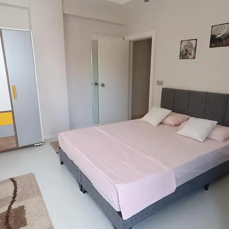 Lara'da Modern Bir Vaha أنطاليا