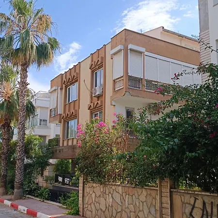 Appartamento Lara'da Modern Bir Vaha Antalia