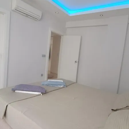 Lara'da Modern Bir Vaha Appartamento Antalia