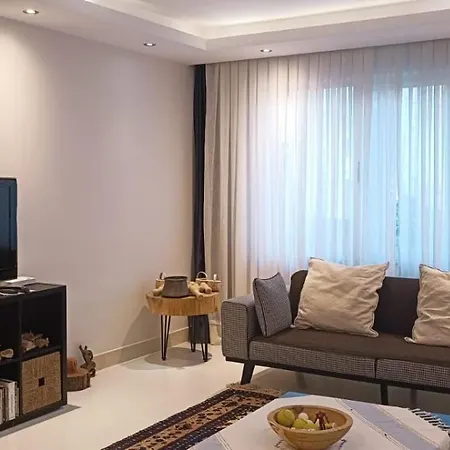 Lara'da Modern Bir Vaha 아파트 안탈리아